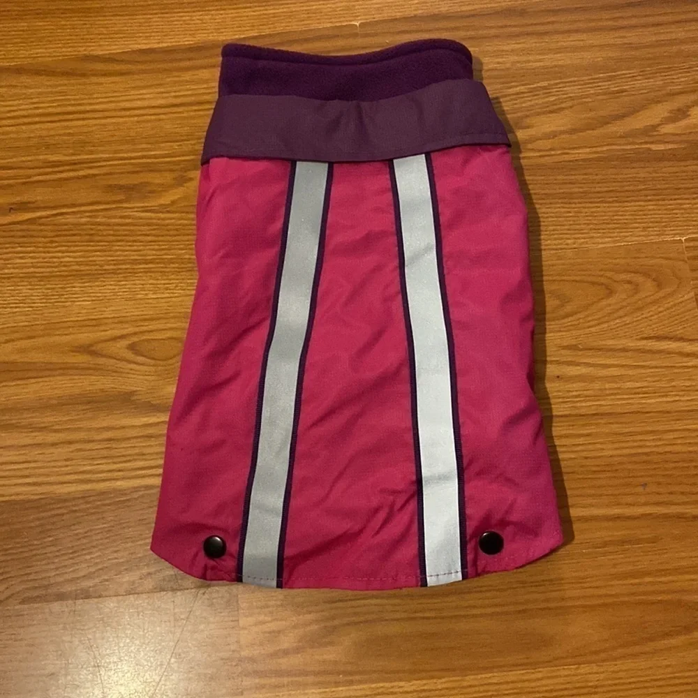 Top Paw Sweater & Coat size Medium (CB)